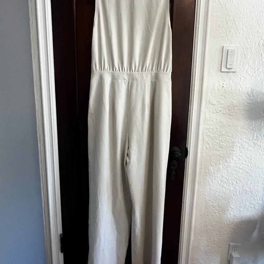 Elegant Cream Sleeveless Jumpsuit-Rhône - Picture 11 of 12